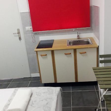 Estudio Encantador Cerca Del Carrefour Rosaleda 1 Malaga Zewnętrze zdjęcie